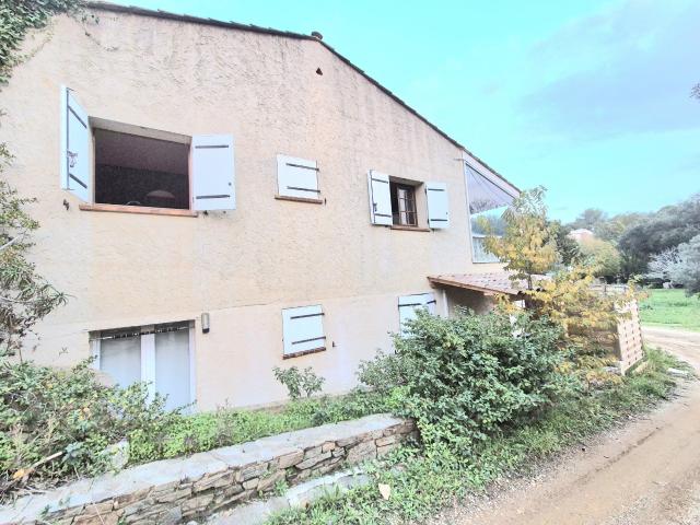 Maison 8 pièces 405 m²