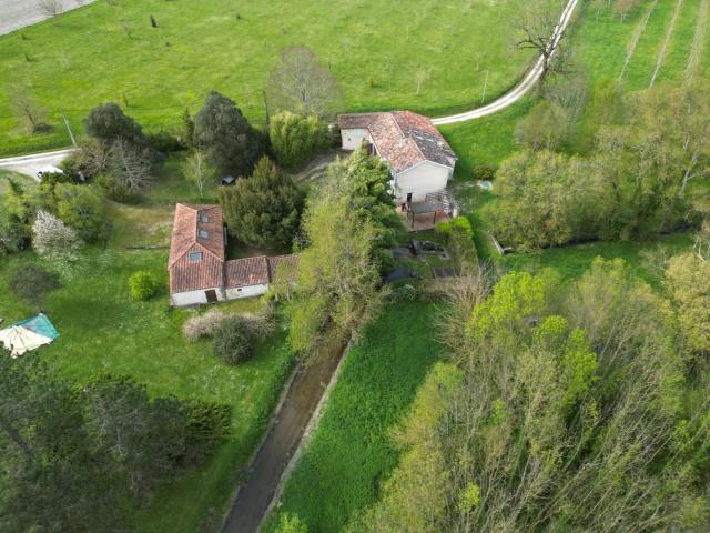 Maison 8 pièces 406 m²