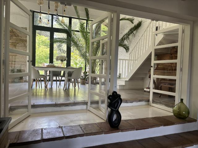 Maison 8 pièces 408 m²