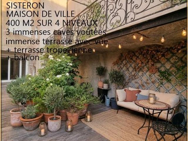 Maison 8 pièces 400 m²