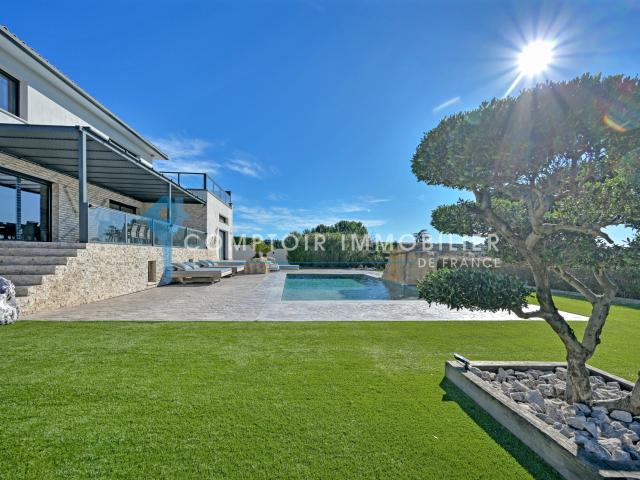 Maison 8 pièces 340 m²