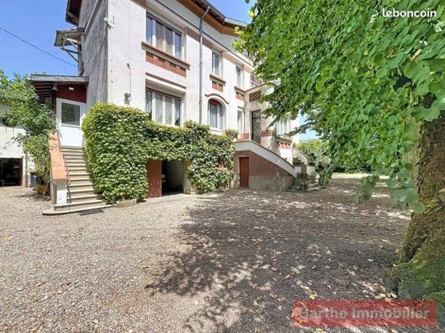 Maison 8 pièces 400 m²