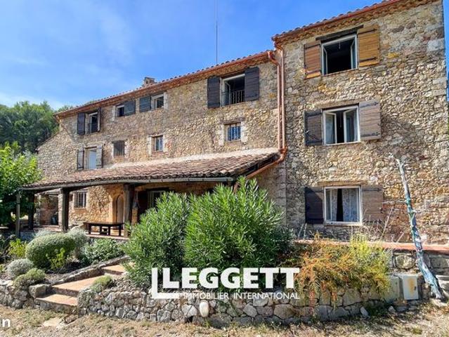 Maison 8 pièces 401 m²