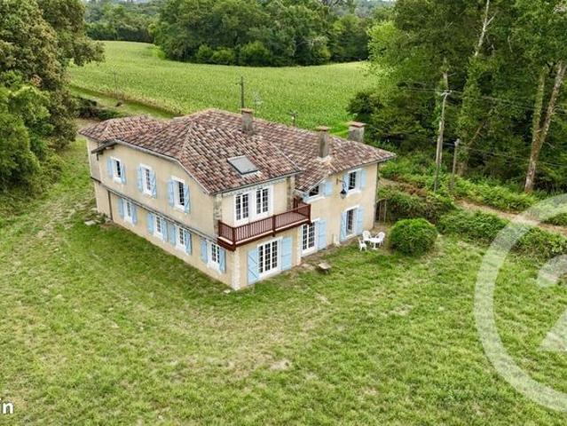 Maison 8 pièces 402 m²