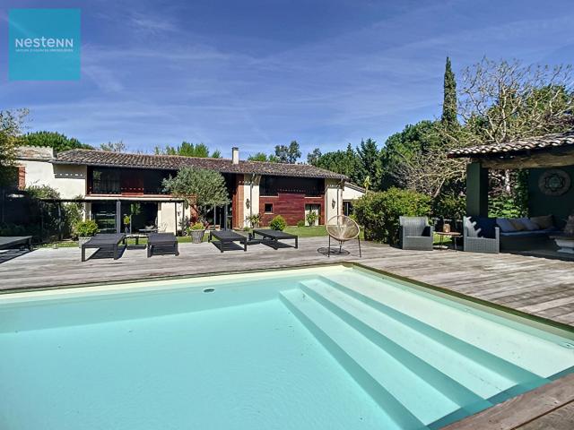 Maison 8 pièces 402 m²
