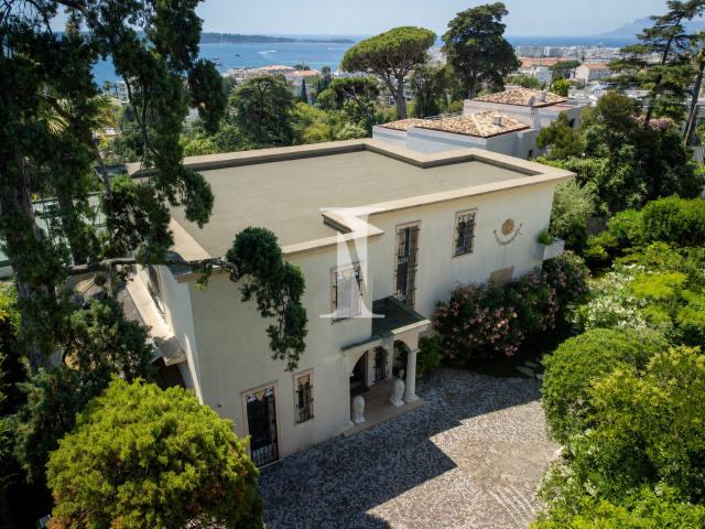 Maison 8 pièces 411 m²