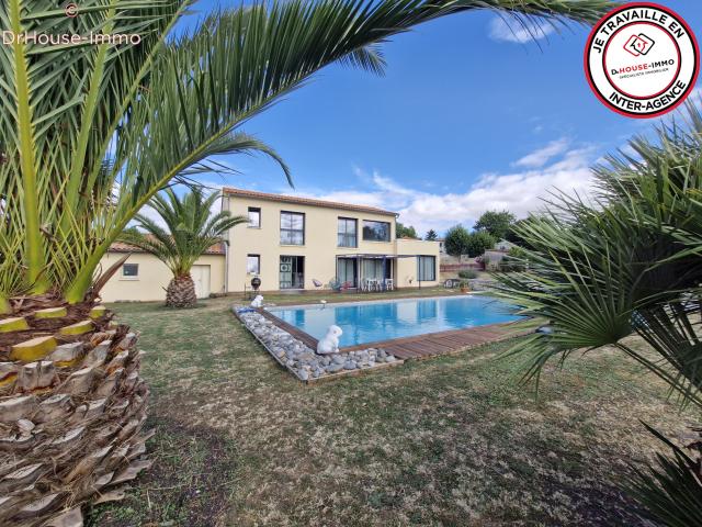 Maison 8 pièces 427 m²