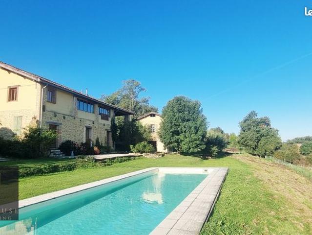 Maison 8 pièces 427 m²