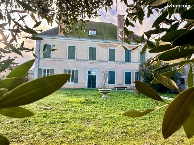 Maison 8 pièces 420 m²