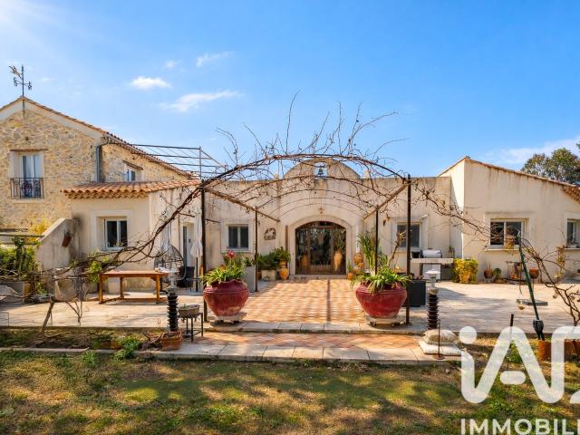 Maison 8 pièces 423 m²