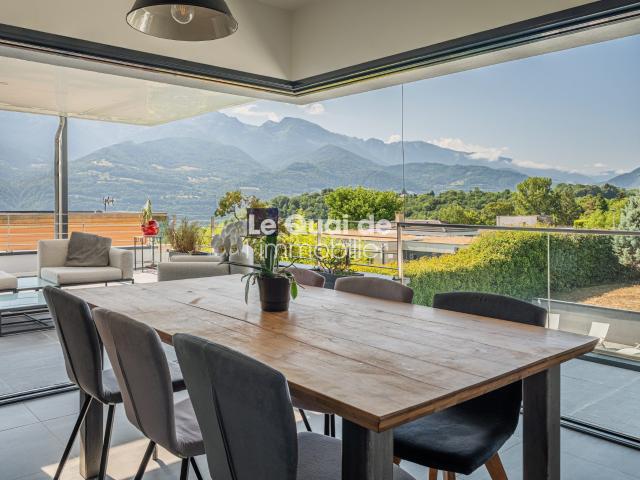 Maison 8 pièces 434 m²