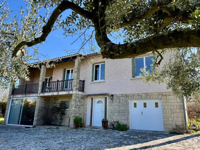 Maison 8 pièces 145 m²