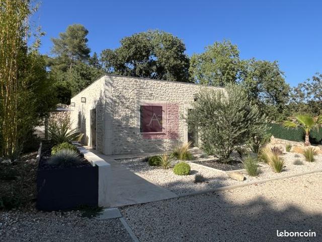 Maison 8 pièces 440 m²