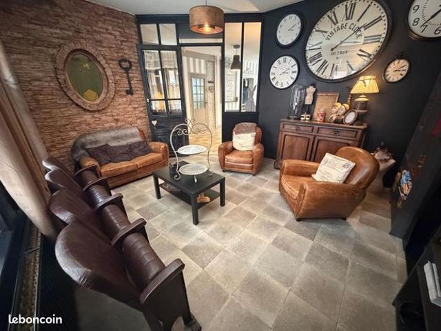 Maison 8 pièces 442 m²