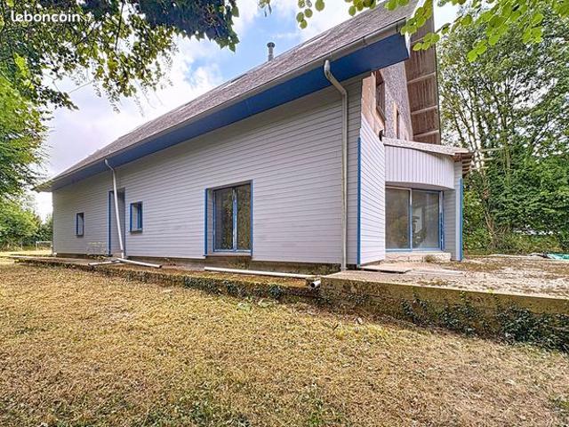 Maison 8 pièces 450 m²