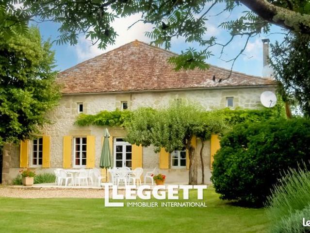 Maison 8 pièces 450 m²