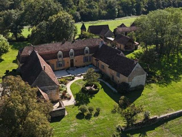 Maison 8 pièces 450 m²