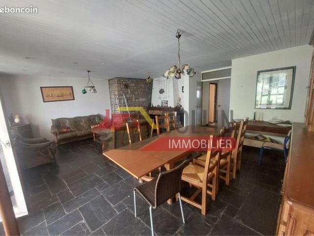 Maison 8 pièces 450 m²