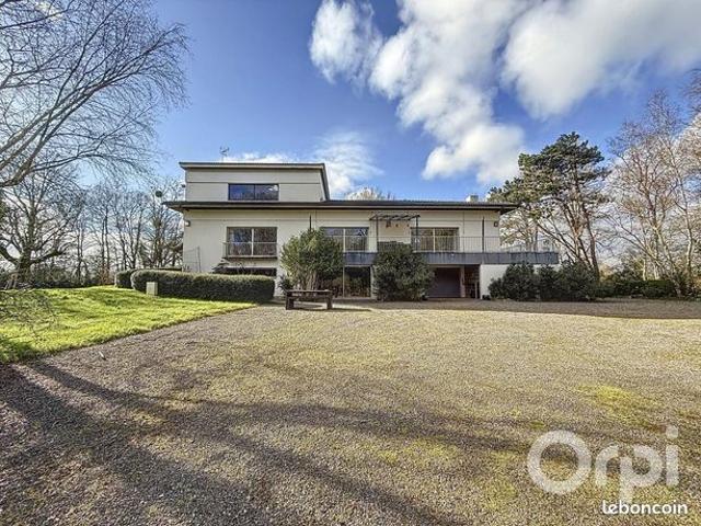 Maison 8 pièces 450 m²