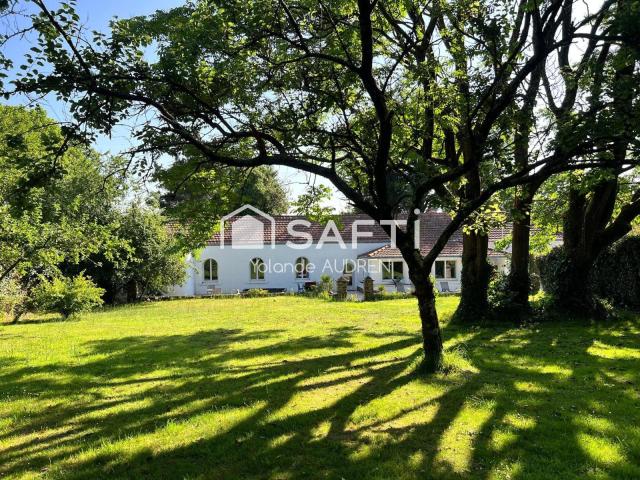 Maison 8 pièces 450 m²
