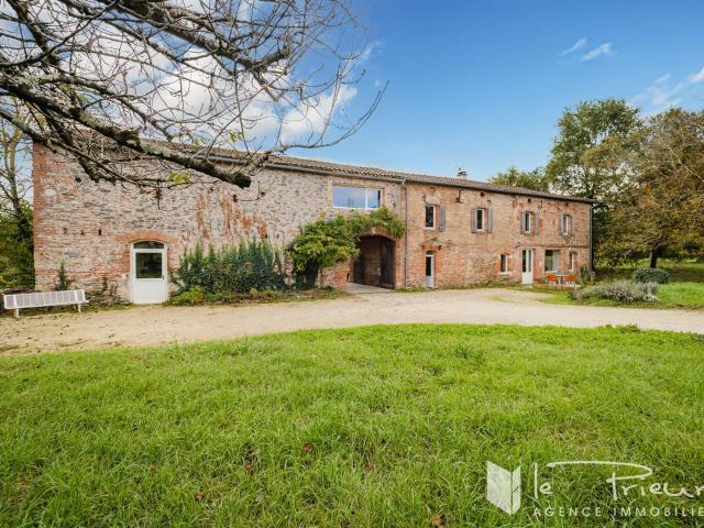 Maison 8 pièces 461 m²