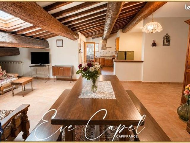 Maison 8 pièces 480 m²