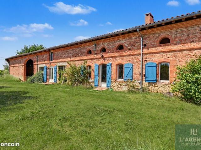 Maison 8 pièces 480 m²