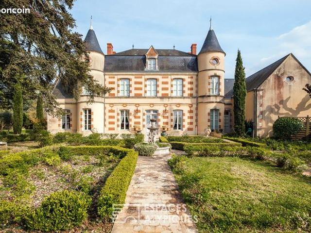 Maison 8 pièces 500 m²