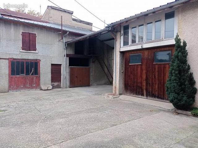 Maison 8 pièces 500 m²