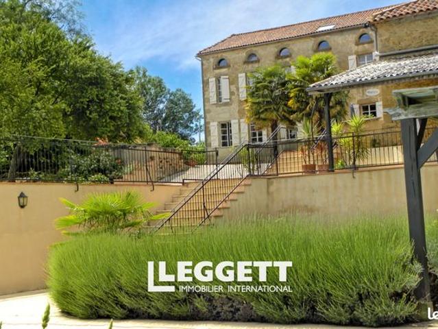 Maison 8 pièces 512 m²
