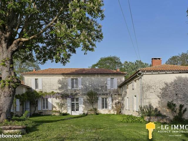 Maison 8 pièces 535 m²