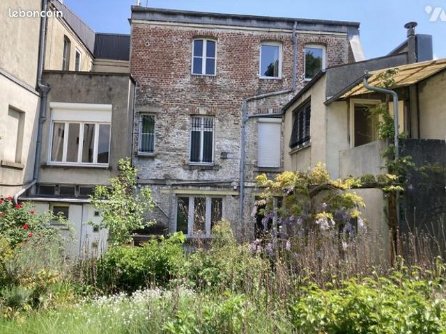 Maison 8 pièces 583 m²