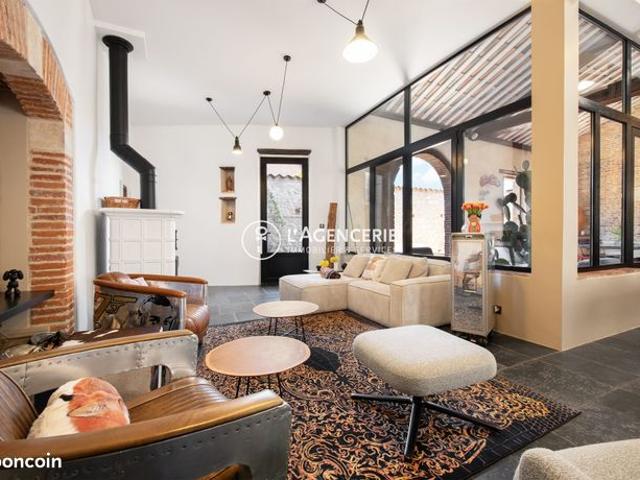 Maison 8 pièces 635 m²