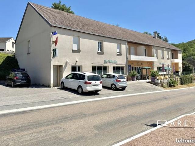Maison 8 pièces 769 m²