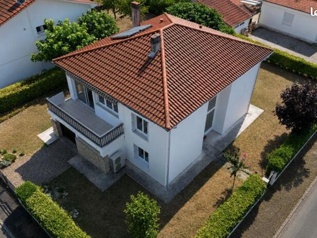 Maison 8 pièces 80 m²