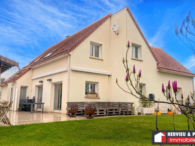 Maison 8 pièces 196 m²