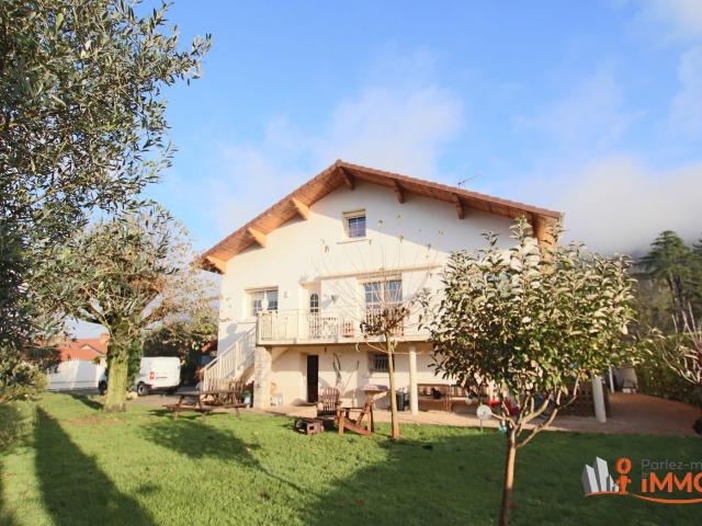 Maison 8 pièces 90 m²