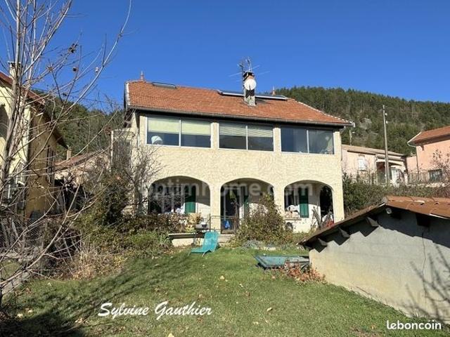 Maison 8 pièces 95 m²