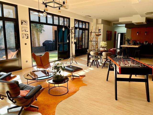 Maison 8 pièces Clermont Ferrand 190.00m² 2200€ à louer l'Adresse