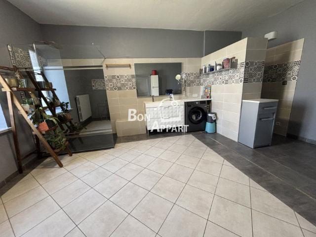 Maison 8 pièces à Saint Privat la Montagne