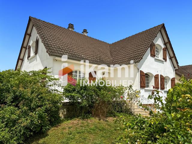 Maison 8 pièces de 175 m2 à Sens 89100