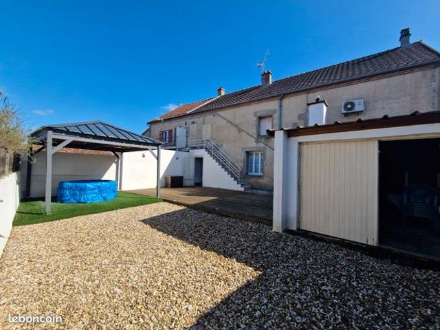 Maison 8 pieces neublans abergement 39120