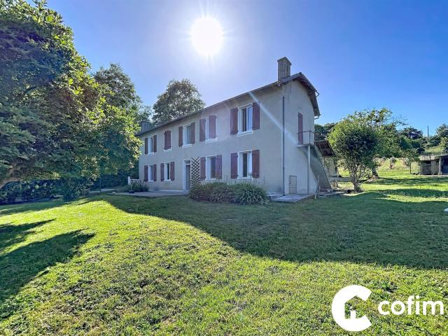 Maison 8 pièces proche Garlin avec terrain et granges 143m² Garlin