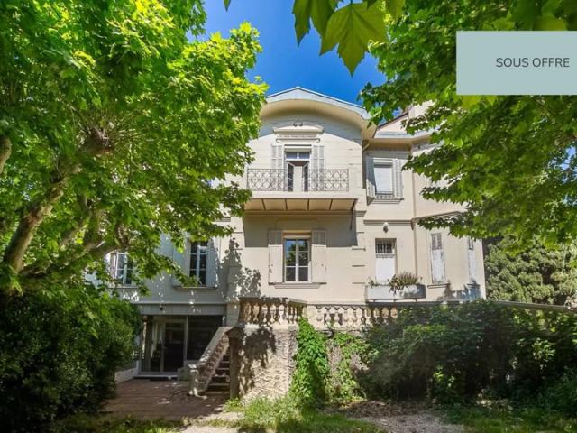Maison 8ème Rare Propriété de Maître Gros potentiel 1420 m² de terrain