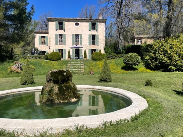 Maison avec jardin
