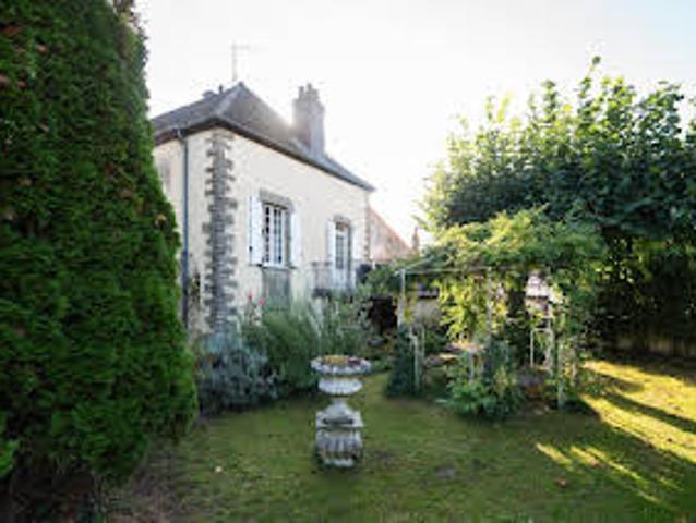 Maison avec jardin et terrasse