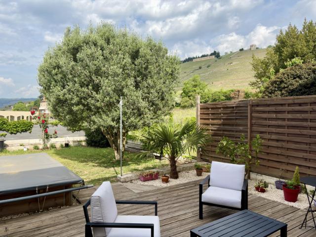 Maison 90 m2 avec jardin au coeur des vignes de Tain l'Hermit