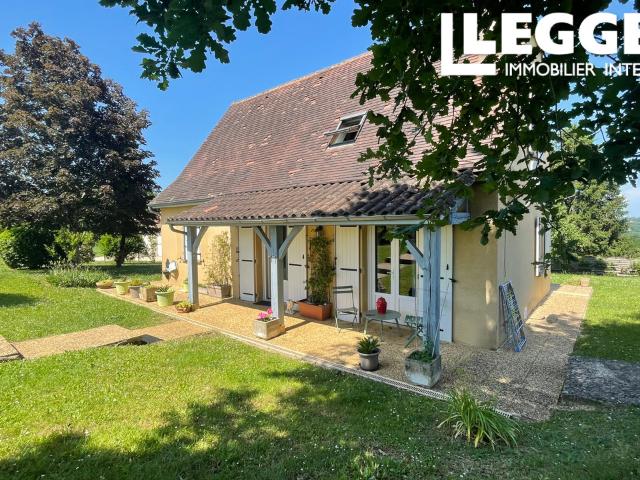 Maison 90 m² avec 3 chambres, vue vallée, terrain piscinable au calme