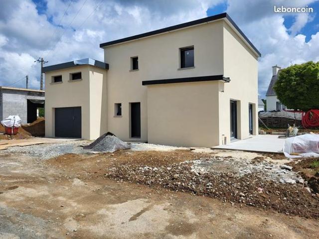 Maison 90 m² Lampaul Guimiliau