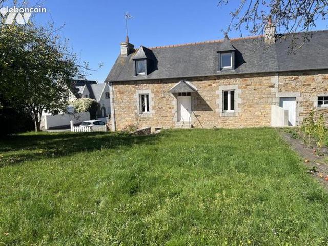 Maison 90 m² PLOUMAGOAR